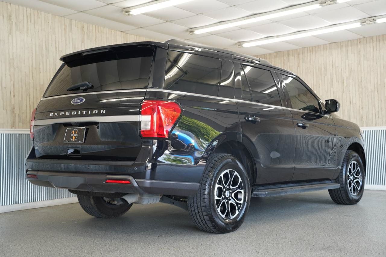Used 2023 Ford Expedition XLT AWD/4WD image 10