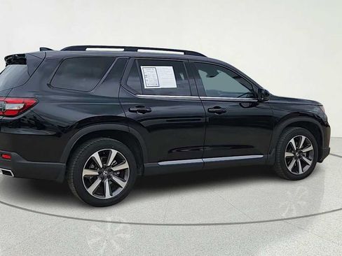 Used 2025 Honda Pilot Elite image 8