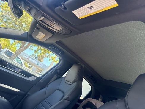 Used 2024 Porsche Cayenne Coupe image 12