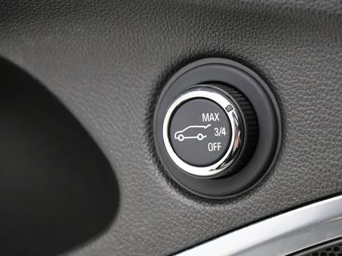 Used 2023 Buick Enclave Essence w/ Experience Buick Package image 28