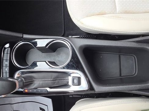 Used 2024 Buick Encore GX Preferred image 32