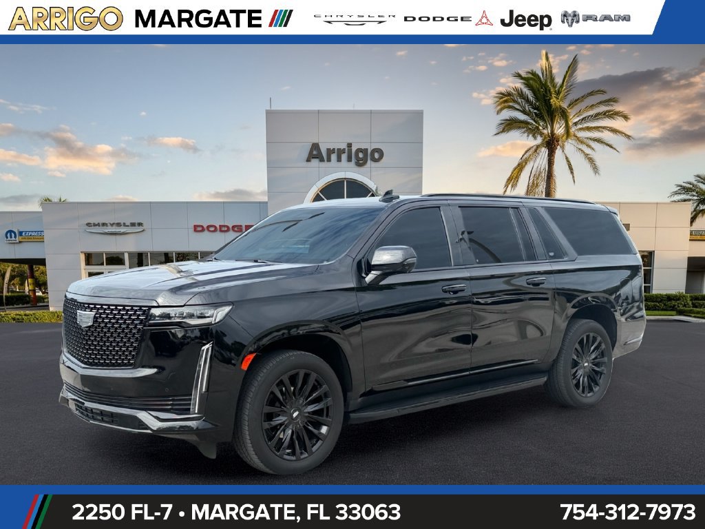 Used 2023 Cadillac Escalade ESV Luxury RWD image 3