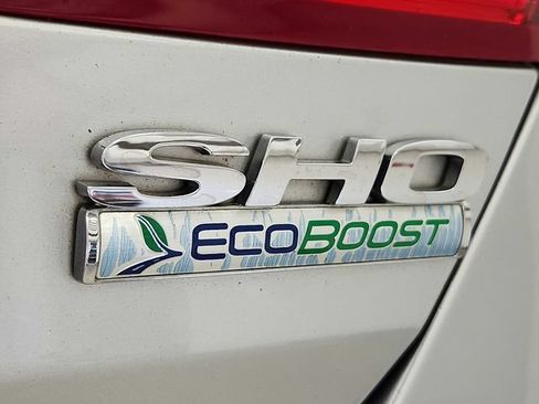 Used 2018 Ford Taurus SHO AWD/4WD image 29