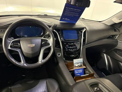 Used 2020 Cadillac Escalade Luxury AWD/4WD image 26
