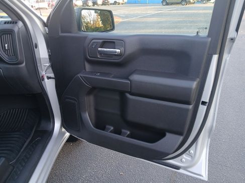 Used 2022 Chevrolet Silverado 1500 Custom image 30