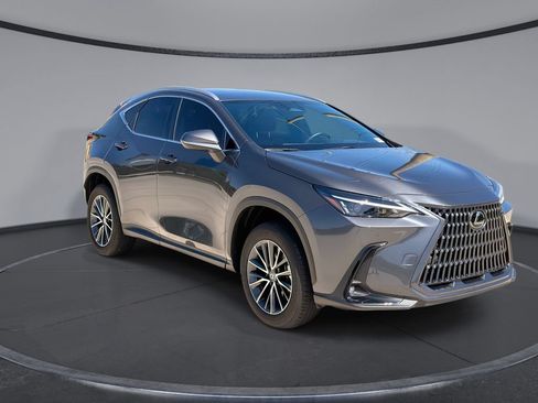 Used 2025 Lexus NX 250 FWD w/ Accessory Package (Z1) image 12