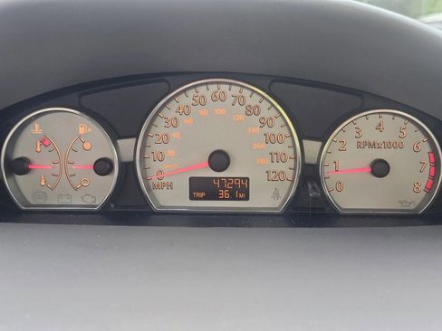 Used 2006 Saturn ION Level 3 w/ Leather Trim Pkg image 8