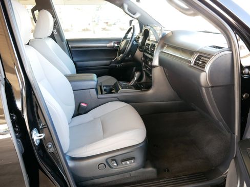 Certified 2023 Lexus GX 460 image 11