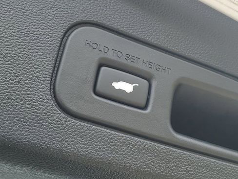 Used 2025 Acura MDX FWD image 33