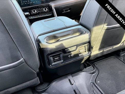 Used 2025 GMC Sierra 2500 AT4 w/ AT4 Premium Plus Package image 11