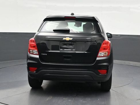 Used 2021 Chevrolet Trax LS FWD image 4