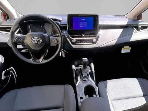 Used 2025 Toyota Corolla LE FWD image 16