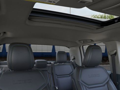 New 2026 Ford Maverick Lobo image 12