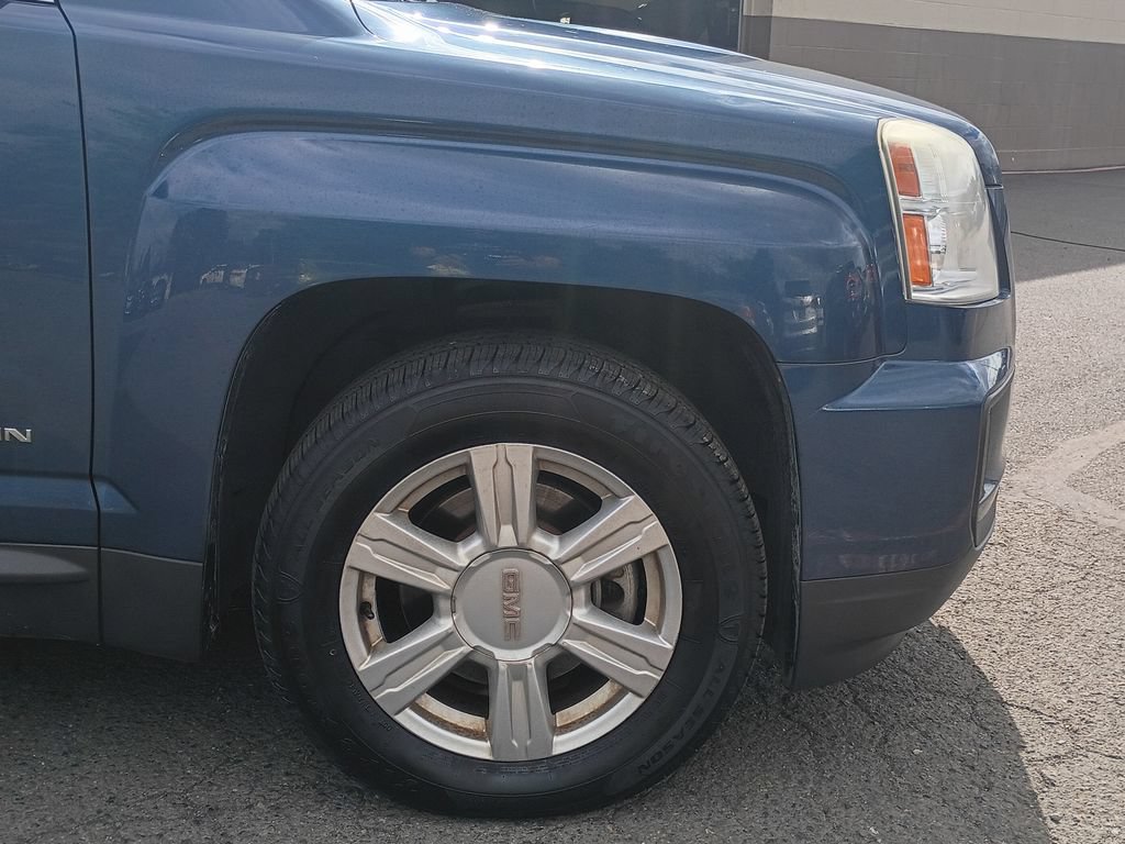 Used 2016 GMC Terrain SLE FWD image 2