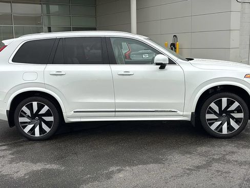 Certified 2024 Volvo XC90 T8 Plus w/ Protection Package Premier AWD/4WD image 27