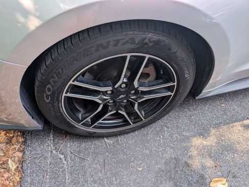 Used 2019 Ford Mustang Premium RWD image 6
