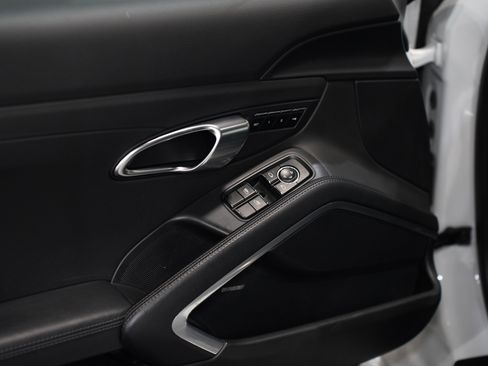 Used 2014 Porsche 911 Carrera S image 20