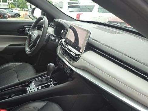 Used 2023 Jeep Compass Limited AWD/4WD image 30