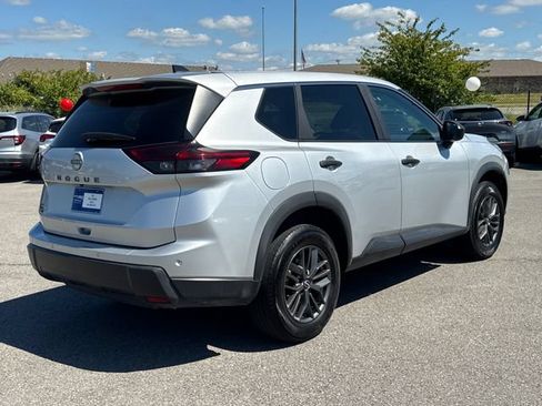 Used 2024 Nissan Rogue S FWD image 5