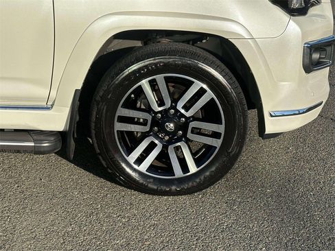 Used 2019 Toyota 4Runner 4WD image 7