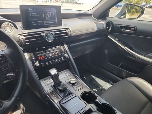 Used 2023 Lexus IS 300 w/ Comfort Package RWD image 22