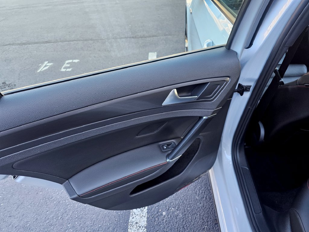 Used 2018 Volkswagen GTI 4-Door FWD image 13