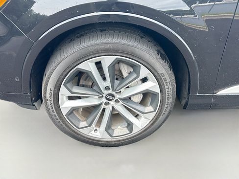 Used 2020 Audi Q7 3.0T Premium Plus AWD/4WD image 32