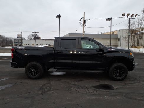 Used 2024 Chevrolet Silverado 1500 LT Trail Boss w/ LT Trail Boss Premium Package image 2