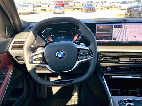 Certified 2025 BMW 330i Sedan image 5