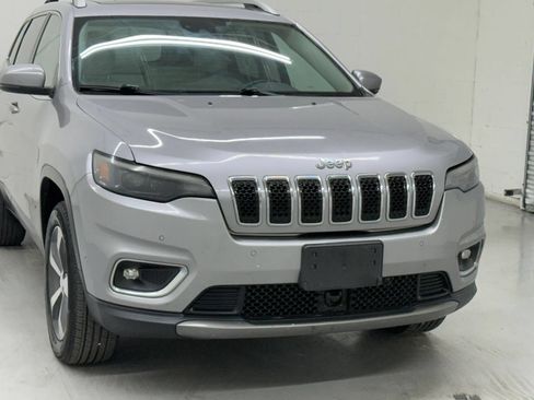 Used 2019 Jeep Cherokee Limited w/ Luxury Group AWD/4WD image 34