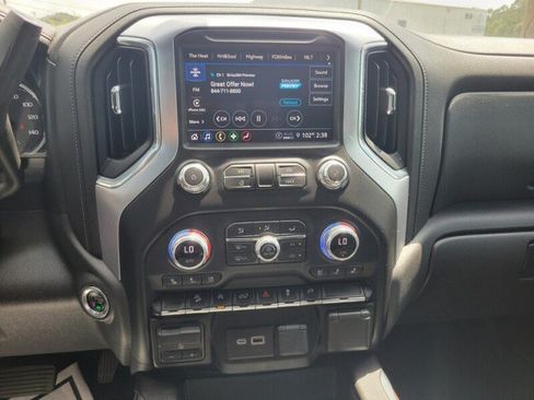 Used 2021 GMC Sierra 1500 SLT AWD/4WD image 22