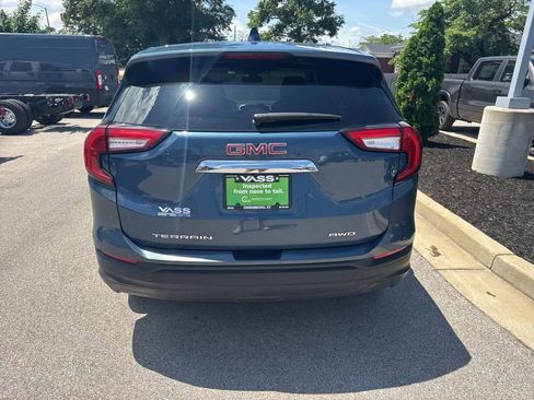 Used 2024 GMC Terrain SLE AWD/4WD image 4