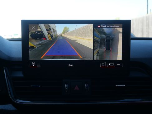 Used 2023 Audi SQ5 Premium Plus w/ Premium Plus Package image 26