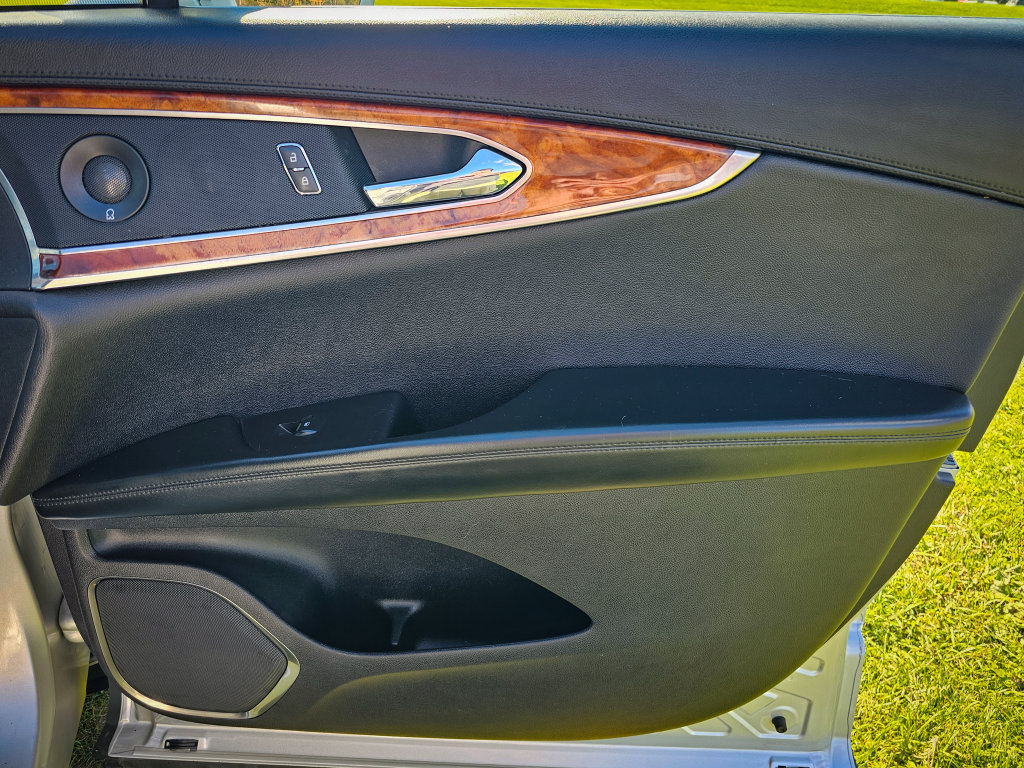 Used 2019 Lincoln Nautilus Select AWD/4WD image 42