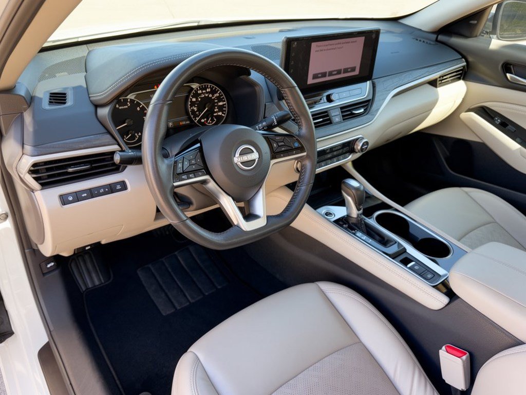 Used 2023 Nissan Altima 2.5 SL AWD/4WD image 4