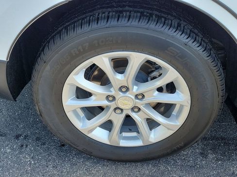 Used 2020 Chevrolet Equinox LS image 6