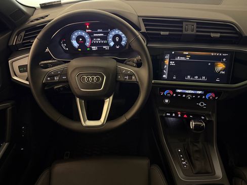 Certified 2025 Audi Q3 2.0T Premium w/ Convenience Package AWD/4WD image 28
