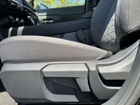 New 2025 Nissan Kicks SV w/ SV Premium Package image 21