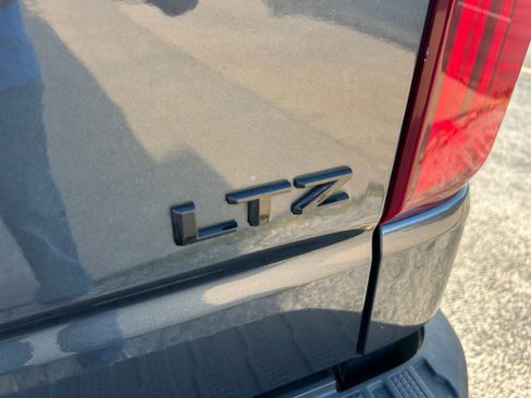 Used 2022 Chevrolet Silverado 1500 LTZ AWD/4WD image 9