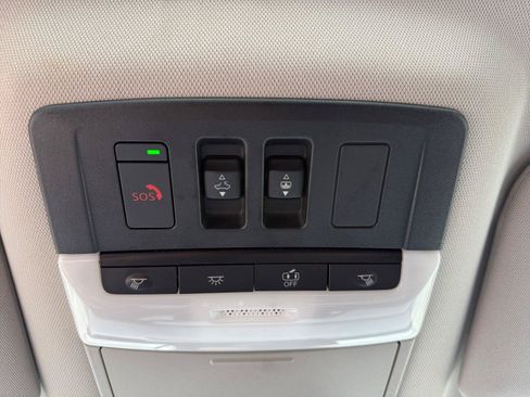 Used 2023 Nissan Pathfinder Platinum AWD/4WD image 18
