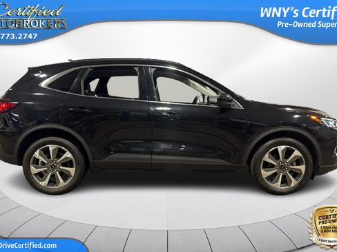 Used 2023 Ford Escape Platinum AWD/4WD image 5