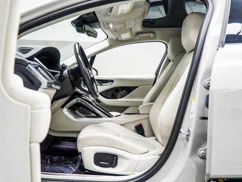 Used 2020 Jaguar I-PACE S image 41