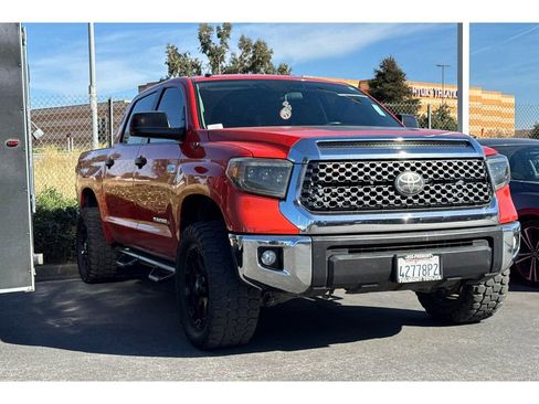 Used 2018 Toyota Tundra SR5 image 2