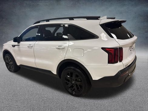 Used 2023 Kia Sorento S AWD/4WD image 4