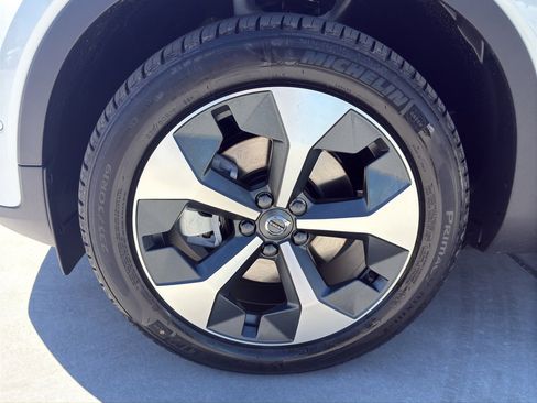 New 2026 Volvo XC40 B5 Plus w/ Protection Package Premier image 9