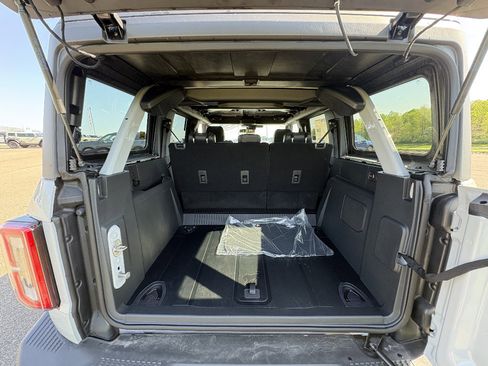 New 2026 Ford Bronco Badlands AWD/4WD image 15