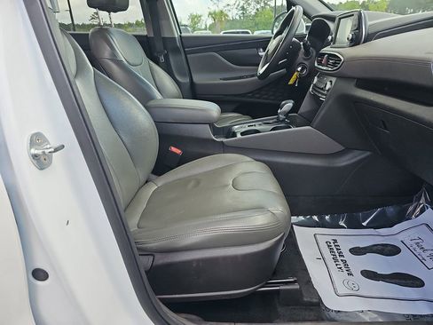 Used 2019 Hyundai Santa Fe SE FWD image 14