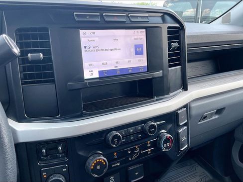 Used 2024 Ford F250 XL w/ STX Appearance Package AWD/4WD image 6