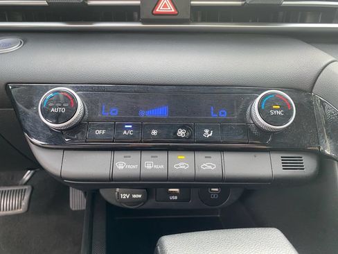 Used 2026 Hyundai Elantra Hybrid FWD image 16