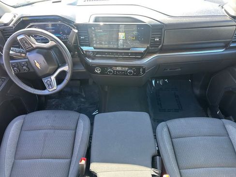 Used 2024 Chevrolet Silverado 1500 LT image 18
